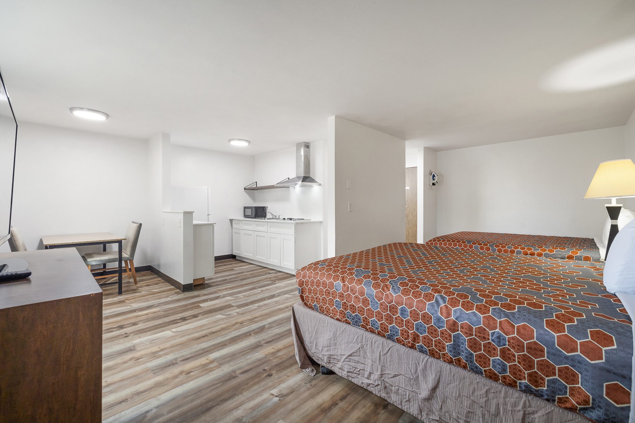 Two Queens Suite Kitchen